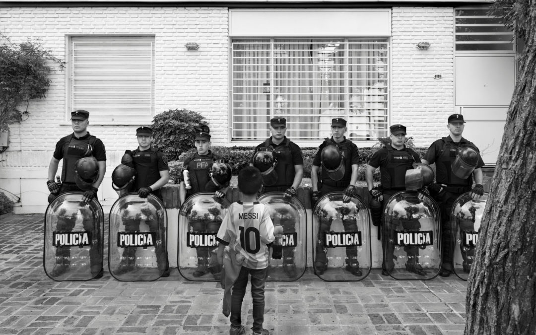 Dos Miradas y Los Siete Escudos